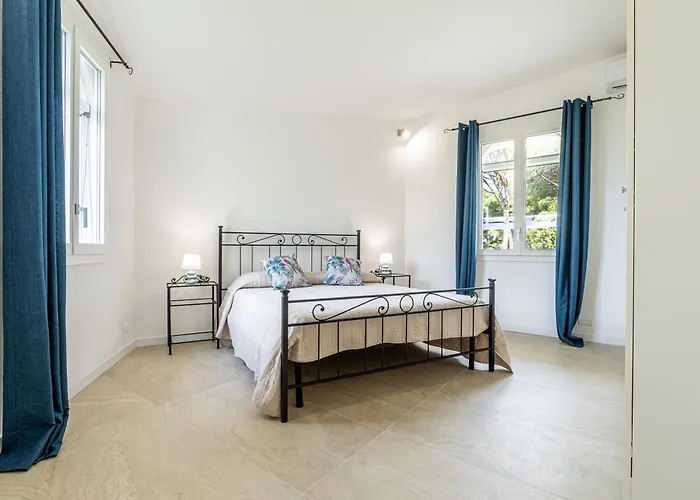 Вилла Beachfront Marina Санта-Маргерита-ди-Пула