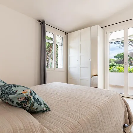 Villa Beachfront Marina *