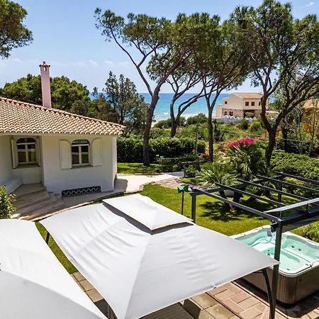 Villa Beachfront Marina