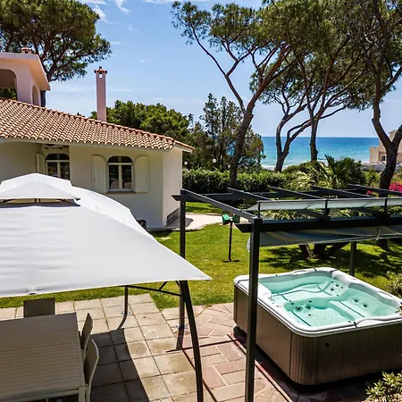 Villa Beachfront Marina *