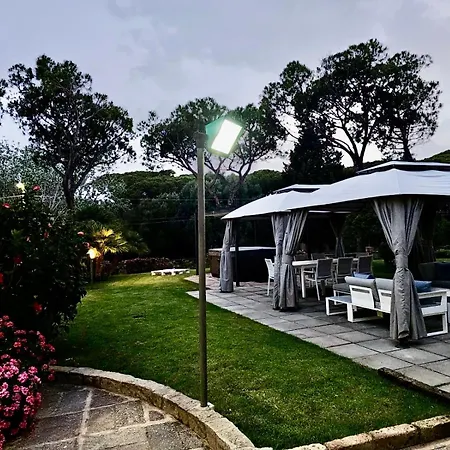 Beachfront Marina Villa *