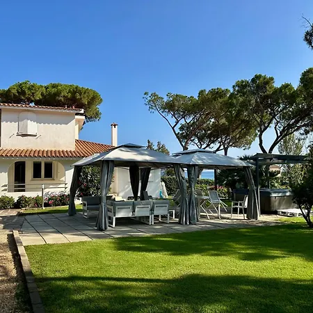 Villa Beachfront Marina *