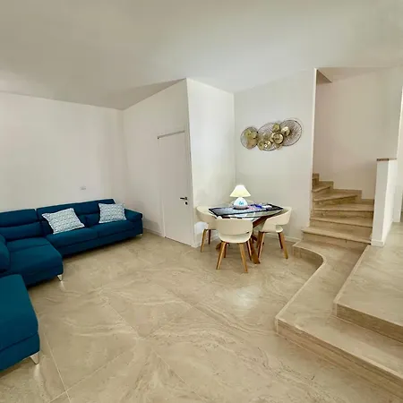 Beachfront Marina سانتا مارغريتا دي