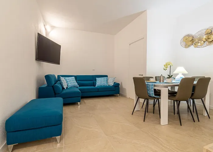 Villa Beachfront Marina *